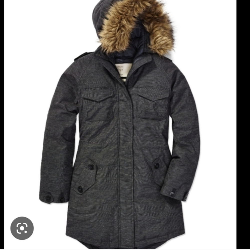 Aritzia community warm winter parka small black